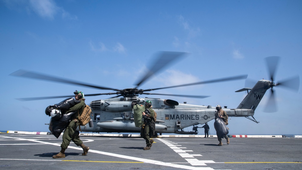 VMM-165 (Rein.) conducts flight ops aboard USS Portland