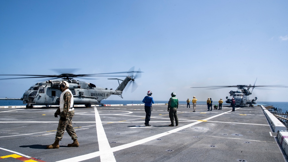 VMM-165 (Rein.) conducts flight ops aboard USS Portland