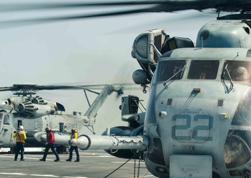 VMM-165 (Rein.) conducts flight ops aboard USS Portland