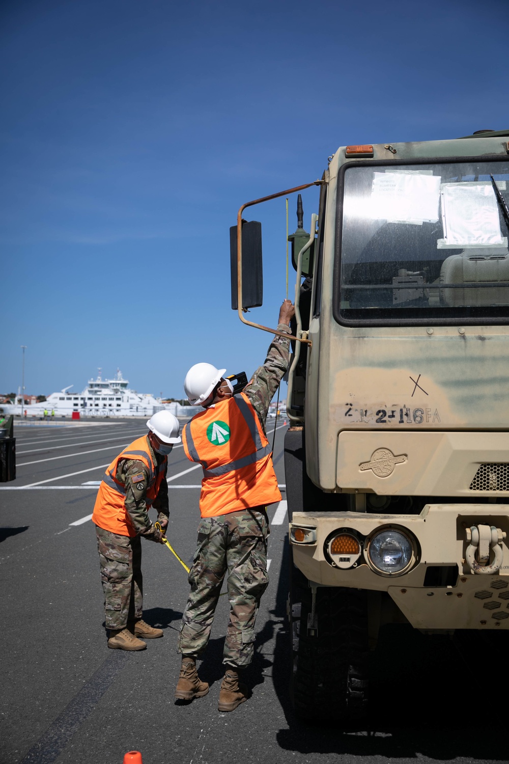 U.S. Army Reserve Soldiers support DEFENDER-Europe 21 at seaport