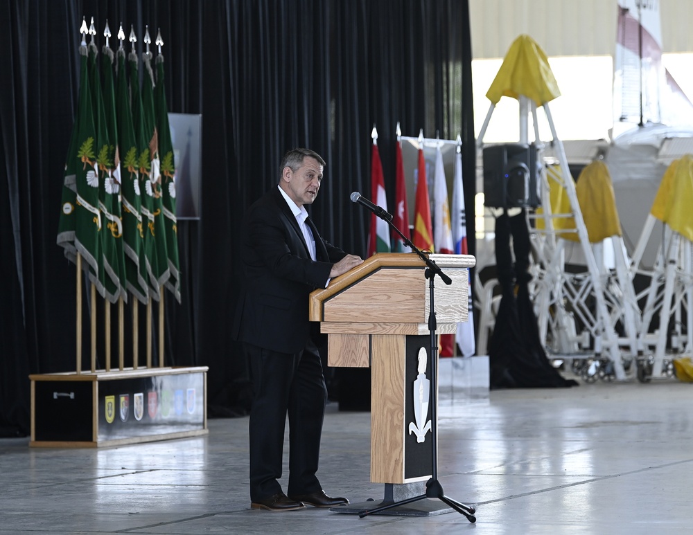 Special Forces Students Don Green Berets at Ceremony