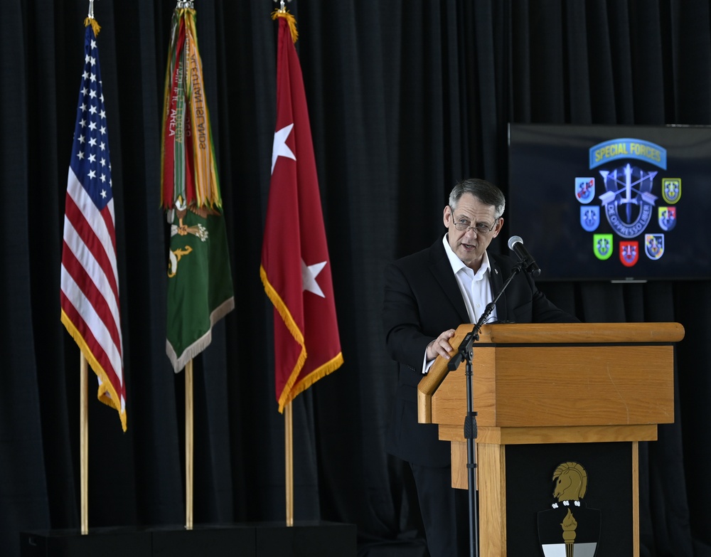 Special Forces Students Don Green Berets at Ceremony