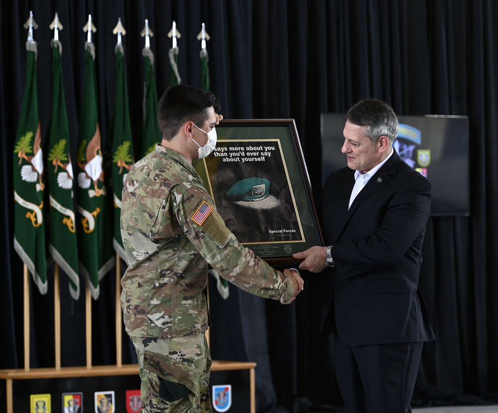 Special Forces Students Don Green Berets at Ceremony