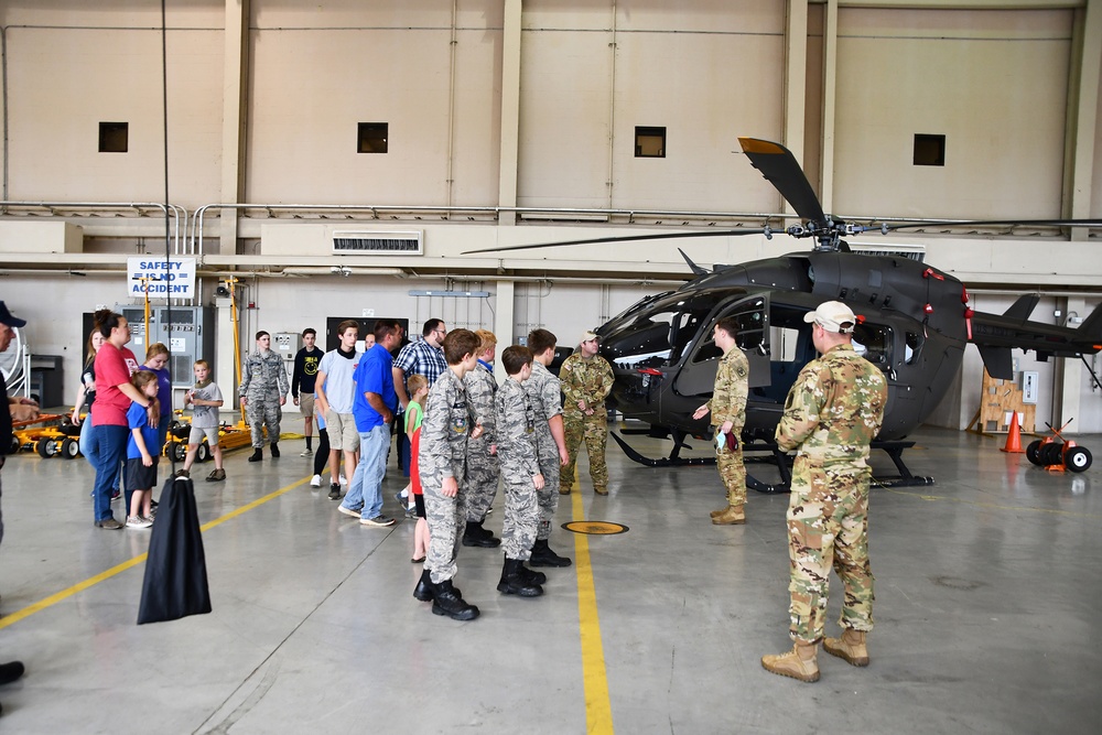 1st Battalion, 5th Aviation Regiment hosts tour for Civil Air Patrol cadets