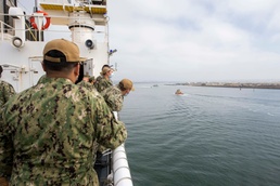 USNS Mercy Transits into NASNI after Dynamic Interface Testing