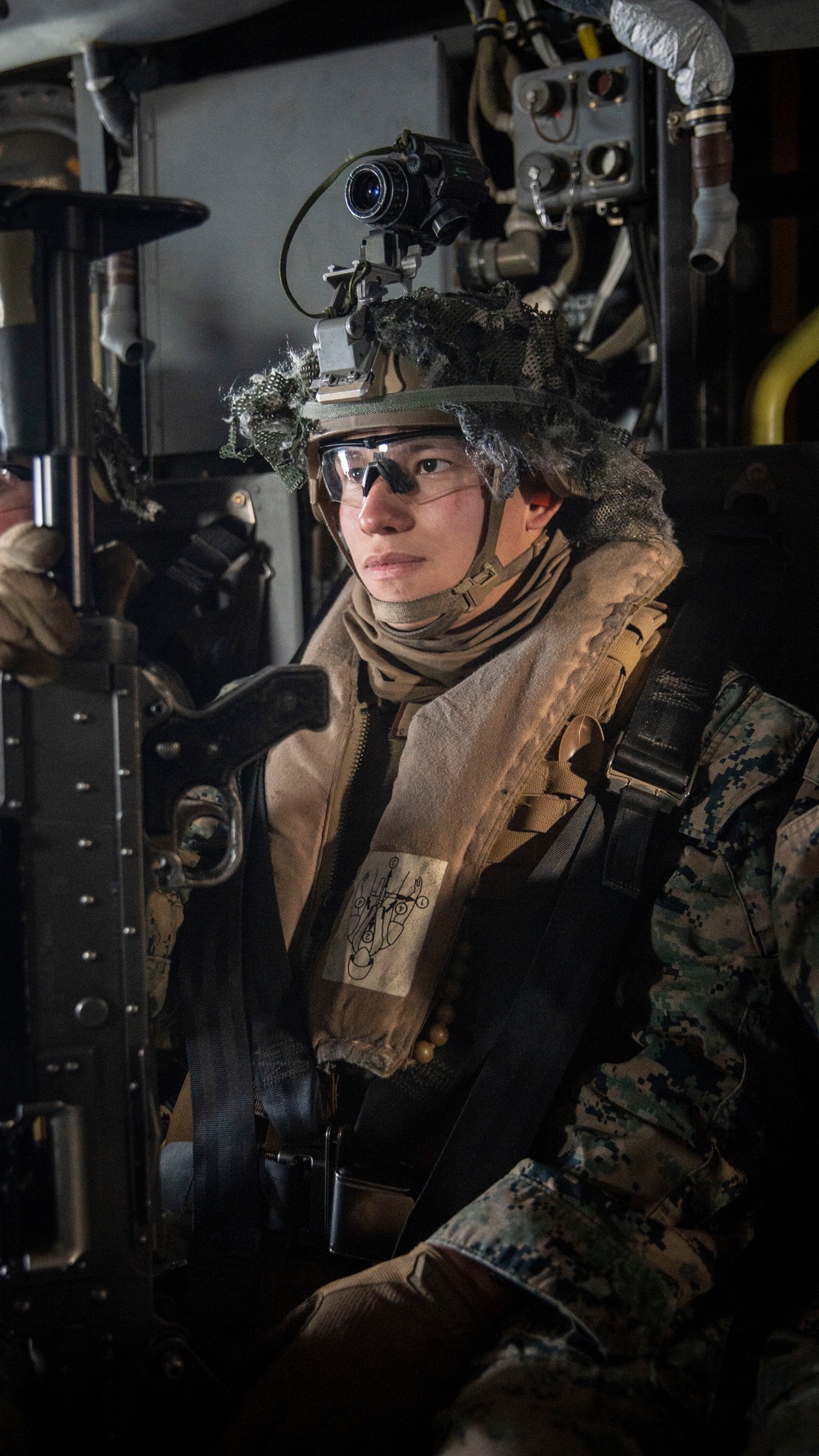 11th MEU ADRD conducts simulated night raid