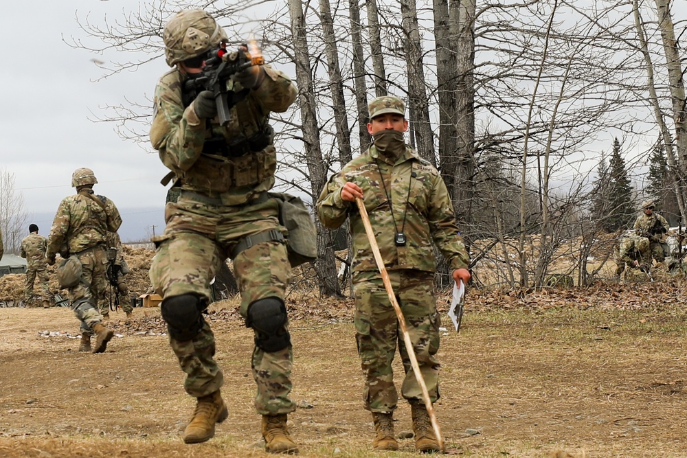 Spartan Paratroopers Test for Expert Soldier and Infantry Badges