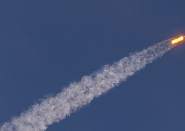 45th Space Wing Supports Successful Falcon 9 L-25 Starlink Launch