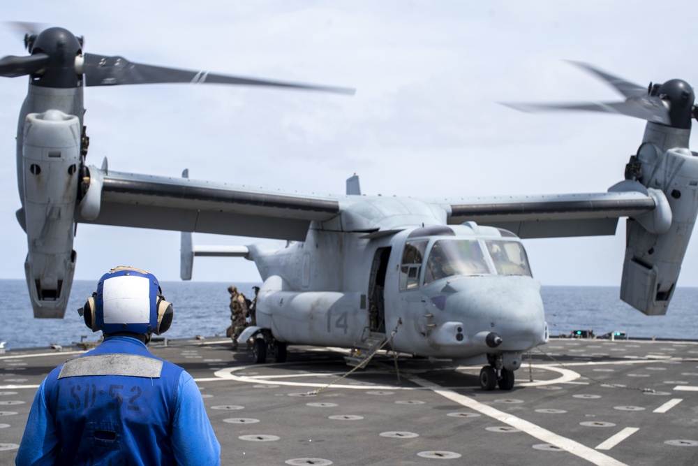 USS Pearl Harbor conducts flight operations