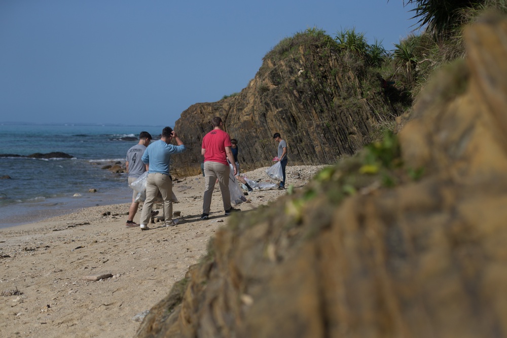 Marines with BLT 3/4 help clean Okinawa