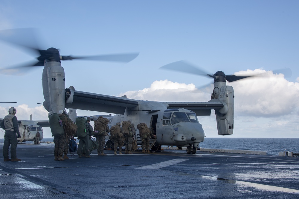 15th MEU Marines depart USS Makin Island during Northern Edge 21