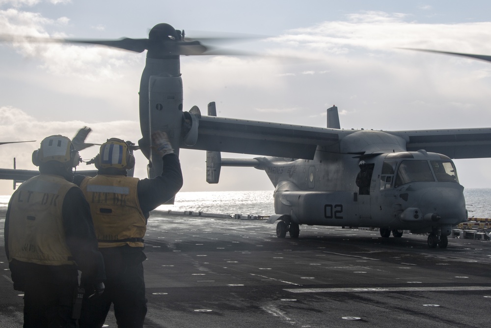 15th MEU Marines depart USS Makin Island during Northern Edge 21