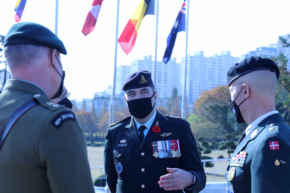 UNC service members in discussion during Turn Toward Busan