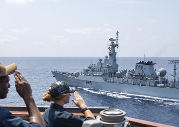 USS Laboon Conducts Operations with HMCS Calgary and PNS Saif