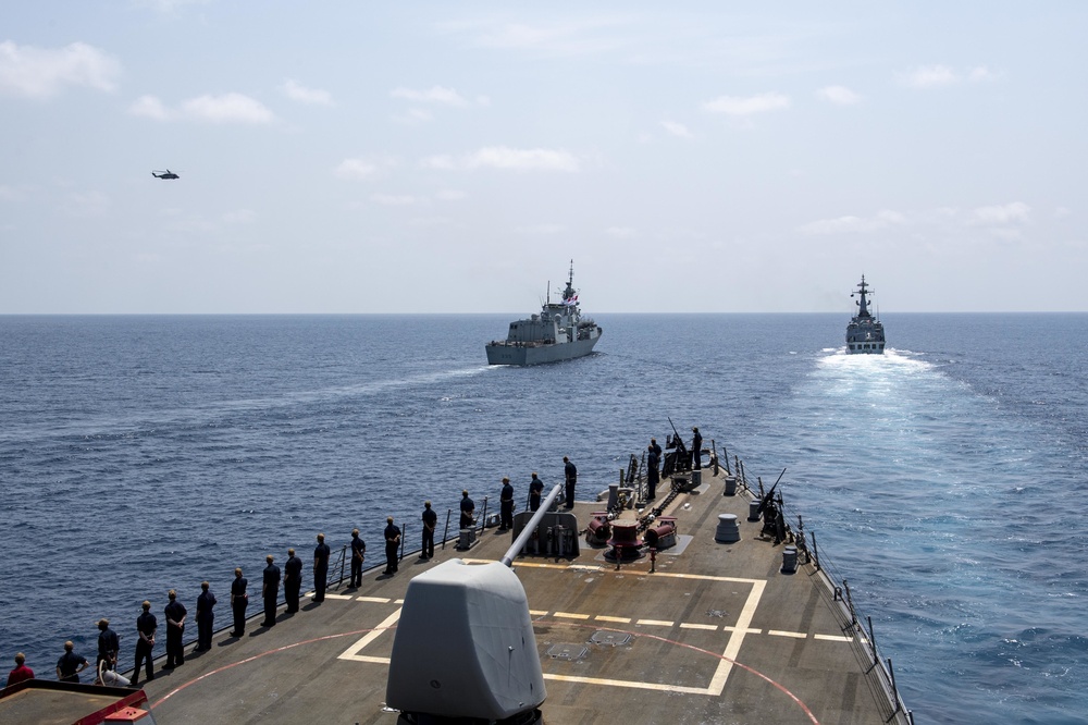 USS Laboon Conducts Operations with HMCS Calgary and PNS Saif
