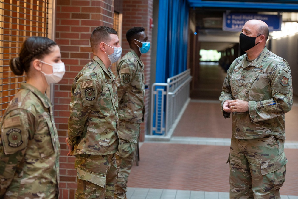 Col. Miller Visits Deployed Airmen in Detroit, Michigan