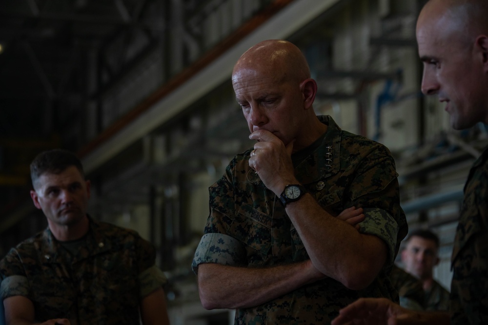 General Berger visits 2d Marine Division