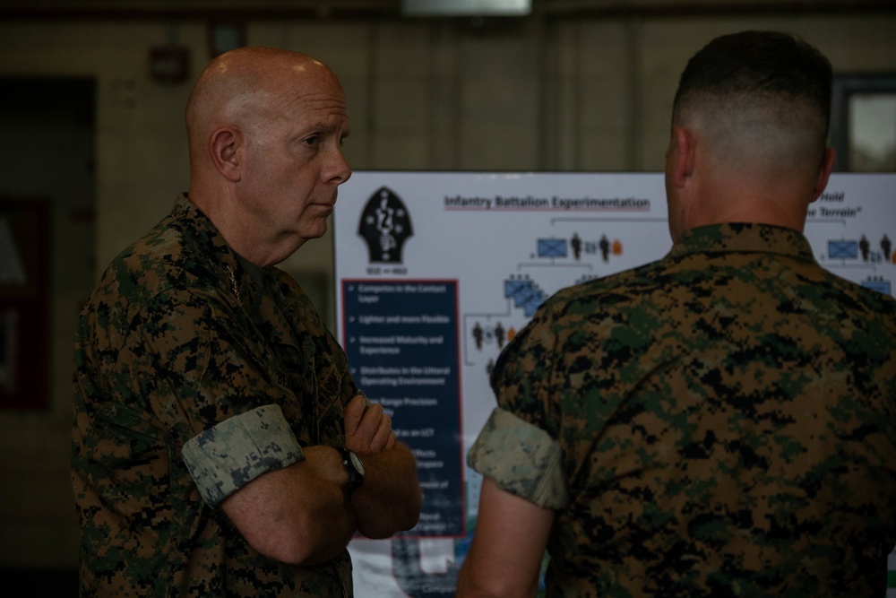 General Berger visits 2d Marine Division