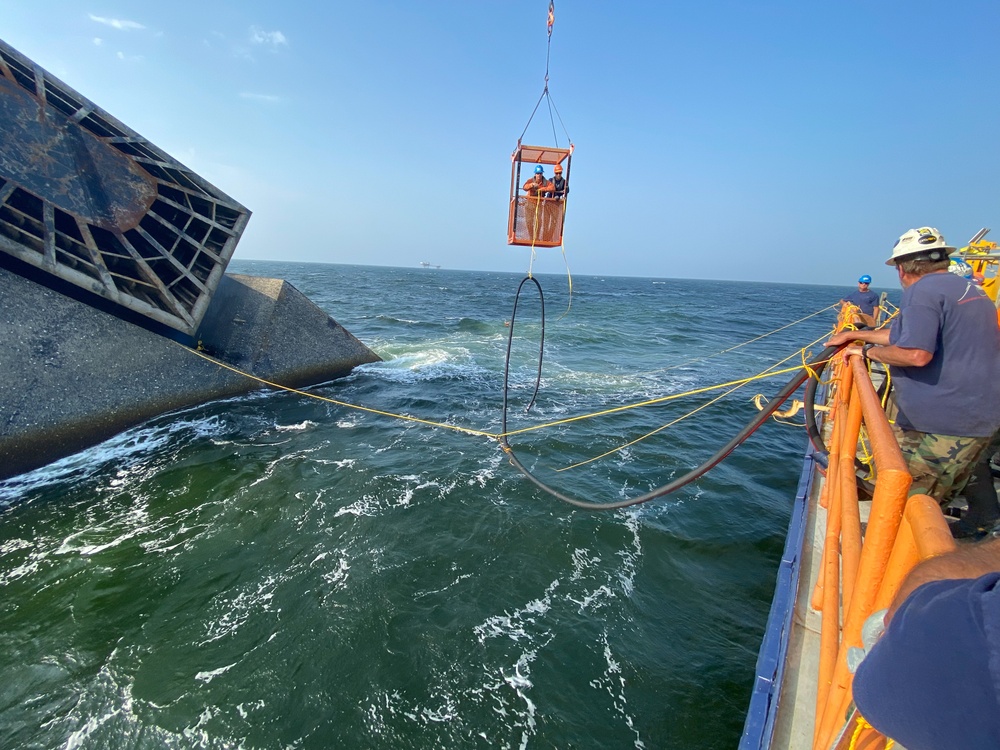 Salvage crews train, start removing fuel from SEACOR Power