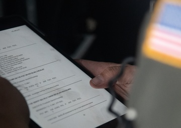 Reserve flight engineers recruit at local college