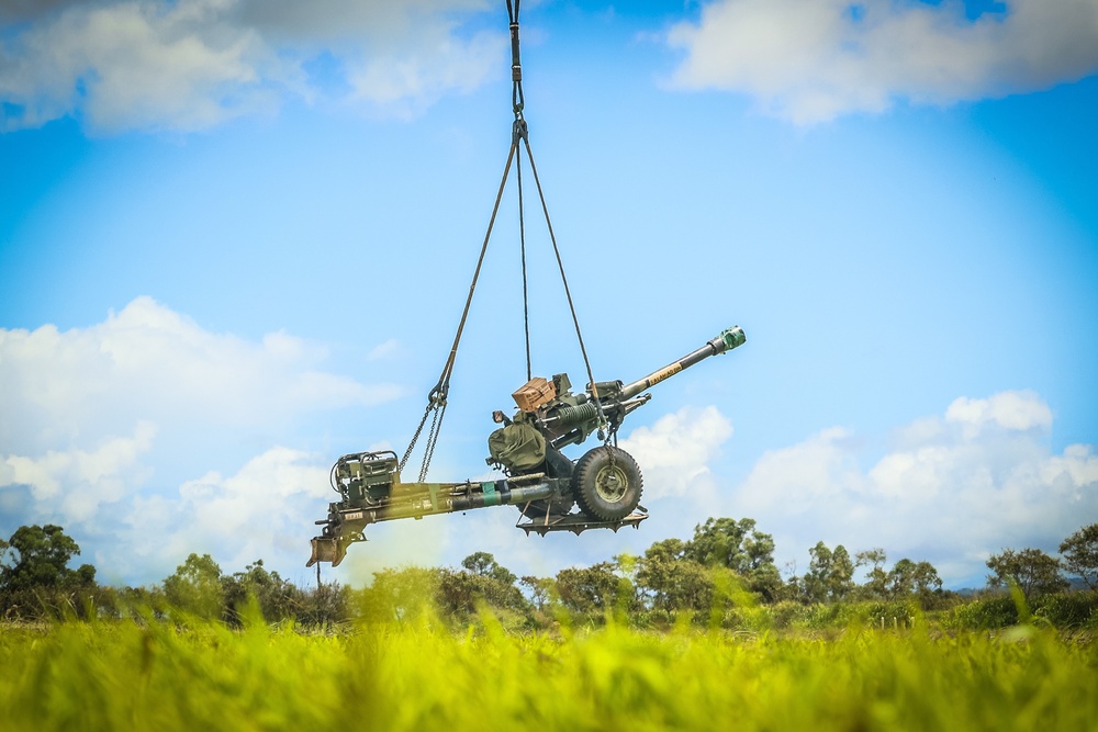 Joint Air Assault - Marines and 25th Infantry Division Artillery Soldiers