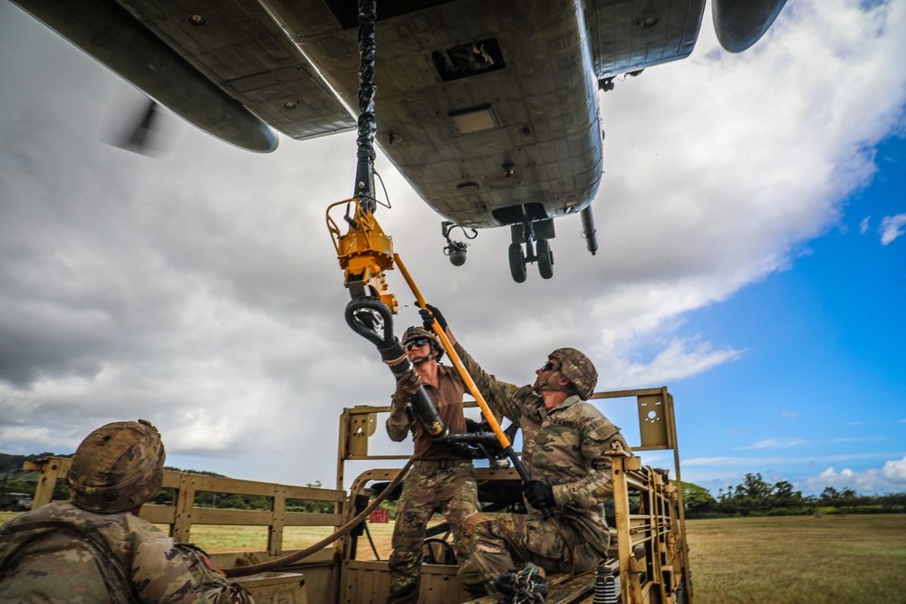 Joint Air Assault - Marines and 25th Infantry Division Artillery Soldiers