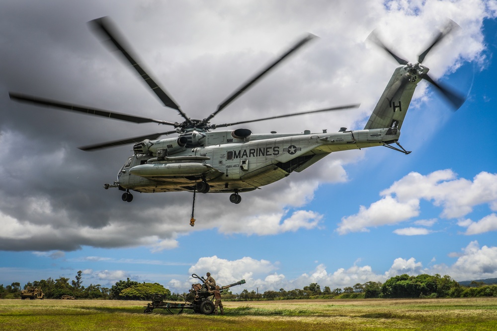 Joint Air Assault - Marines and 25th Infantry Division Artillery Soldiers