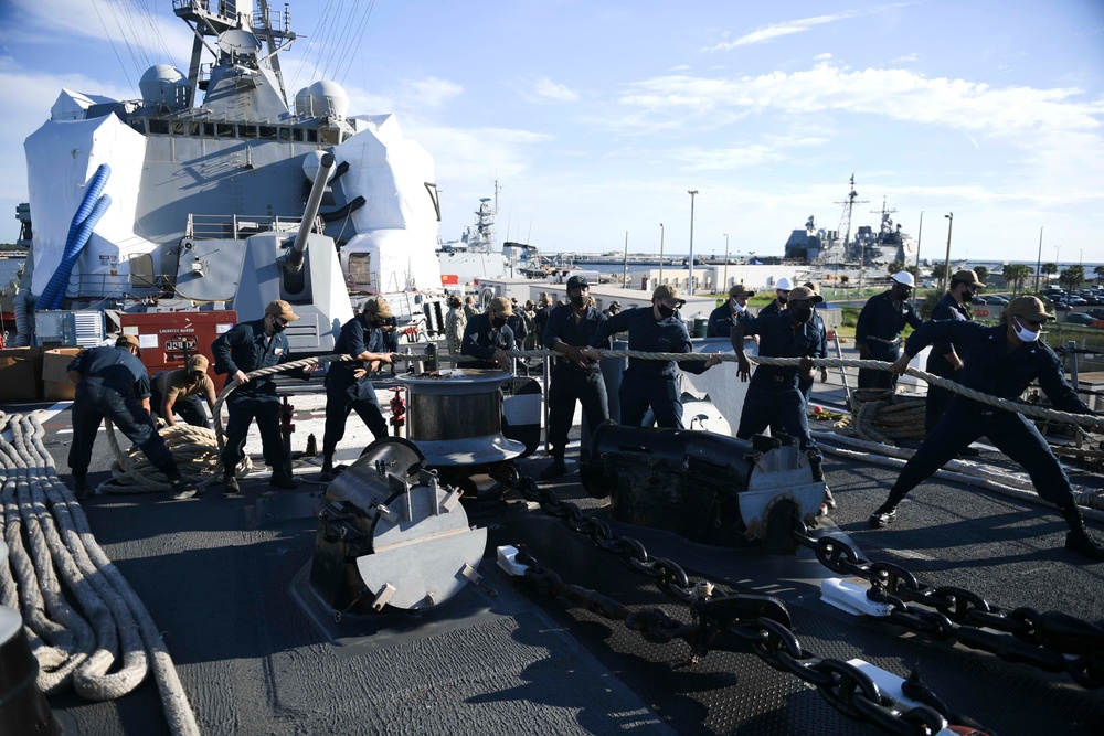 Sailors Assigned to USS Farragut Practice Conducting a Heavy Weather Moor as Part of Hurricane Exercise (HURREX) 2021