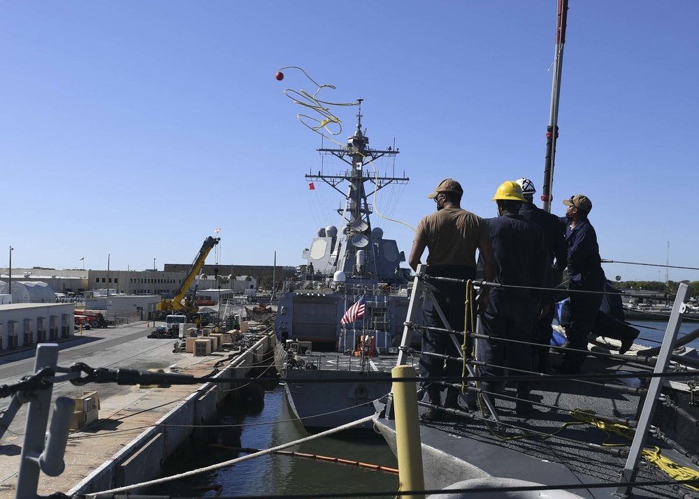 Sailors Assigned to USS Farragut Practice Conducting a Heavy Weather Moor as Part of Hurricane Exercise (HURREX) 2021