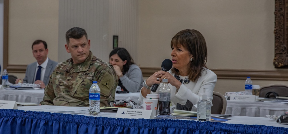 Congressional Delegation Visits Fort Hood