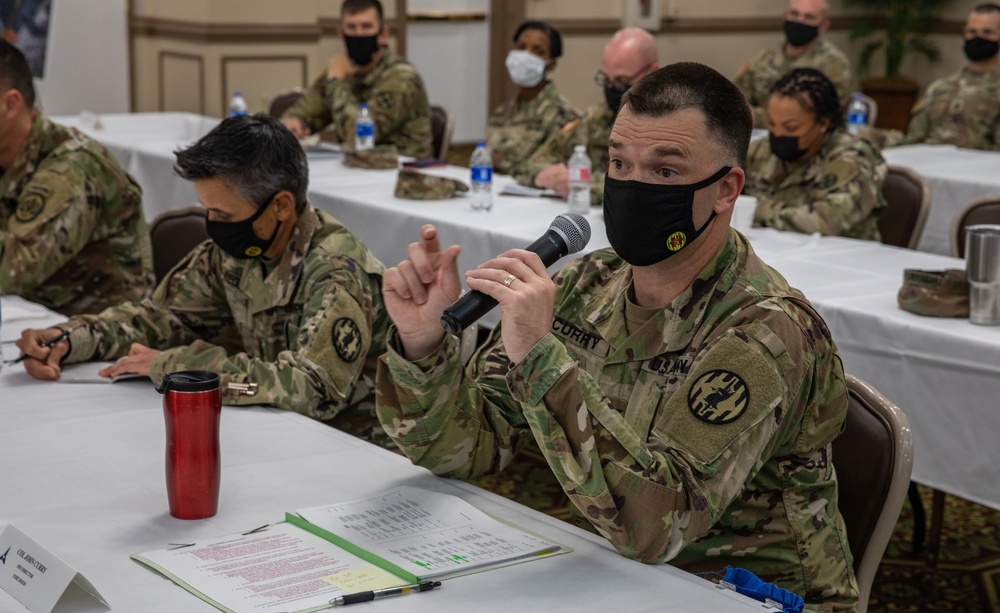 Congressional Delegation Visits Fort Hood