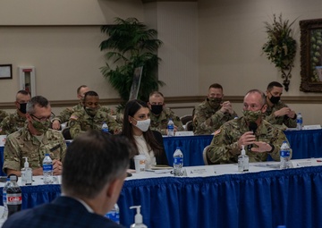 Congressional Delegation Visits Fort Hood