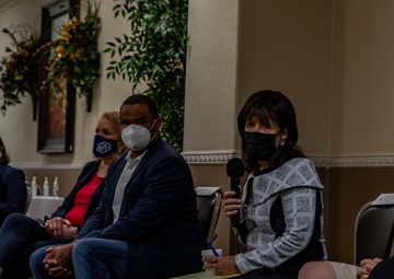 Congressional Delegation Visits Fort Hood