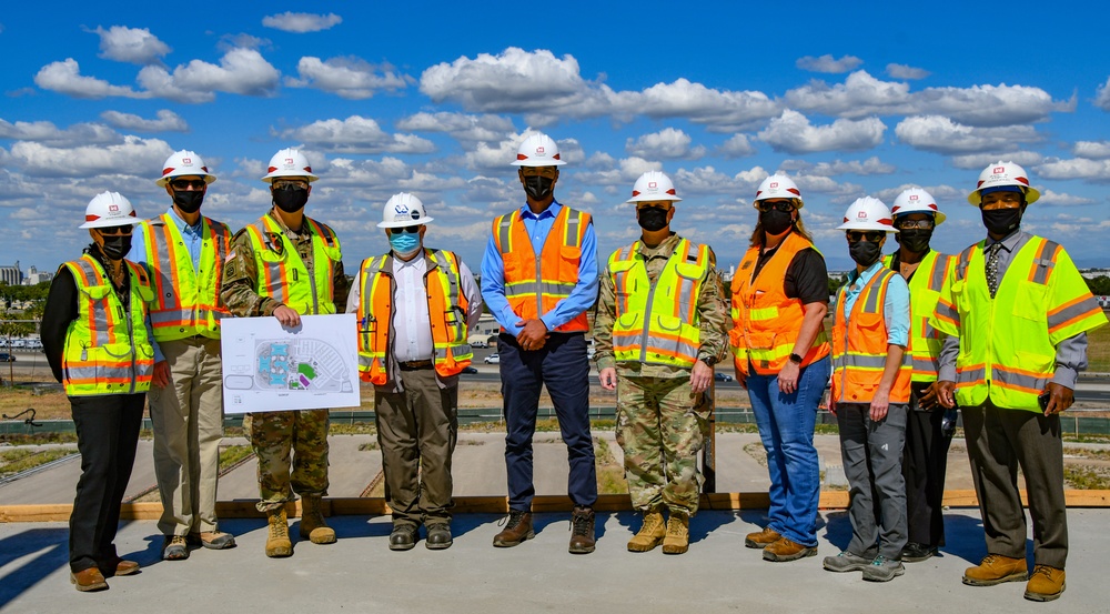 Stockton Mayor Kevin Lincoln visits VA project site