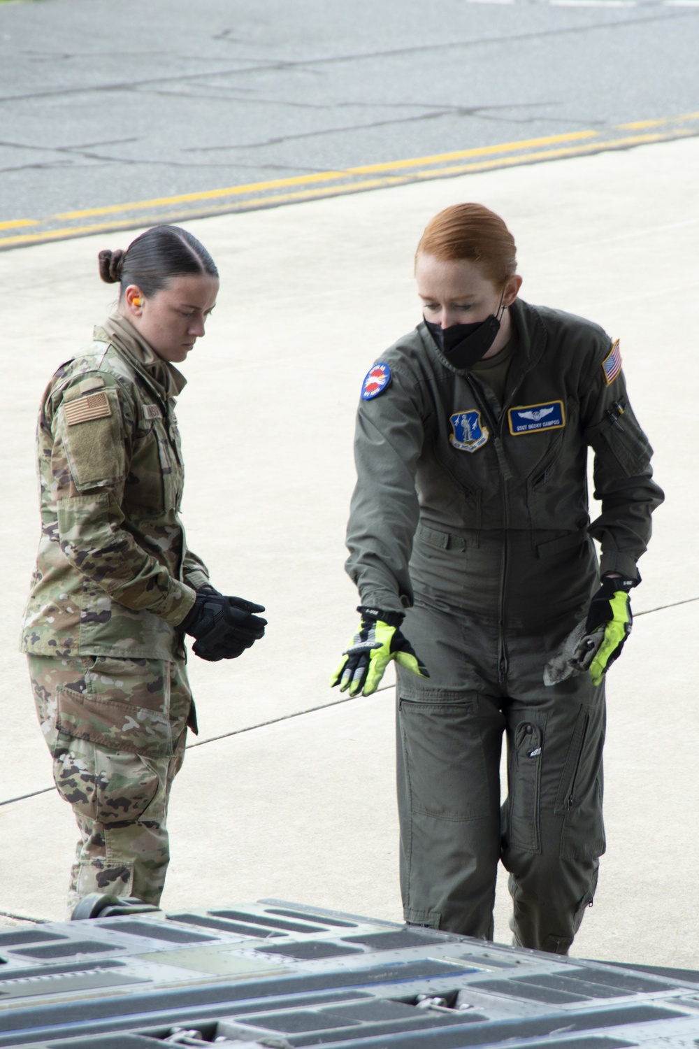Delaware, West Virginia Air Guard units team up for cargo exercise