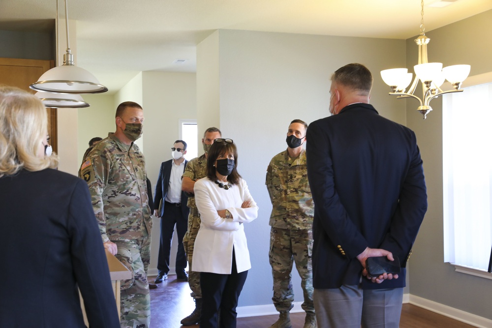 Congressional Delegation visits Fort Hood May 2021