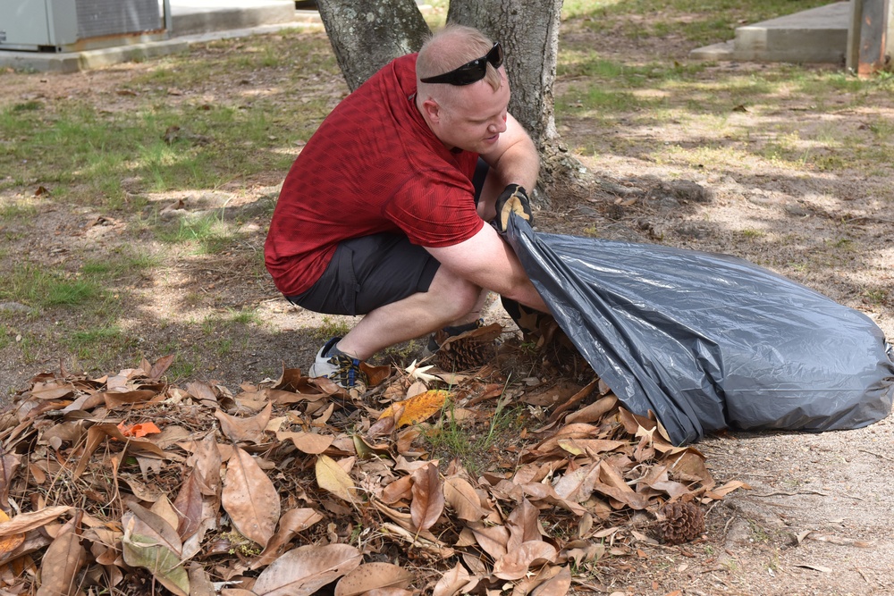 DVIDS - Images - Big Base Clean up [Image 4 of 4]