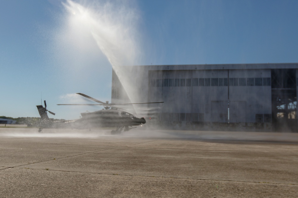 Lt. Col. Lee Robinson completes final flight at Hunter Army Airfield, Georgia.