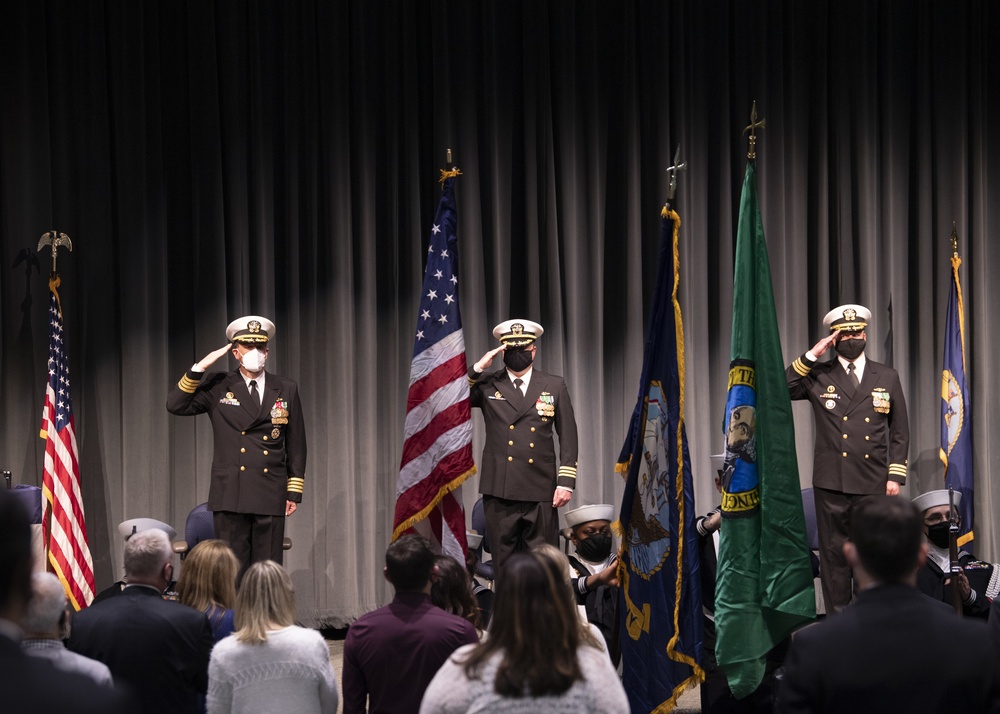 USS Seawolf Turns Over Command