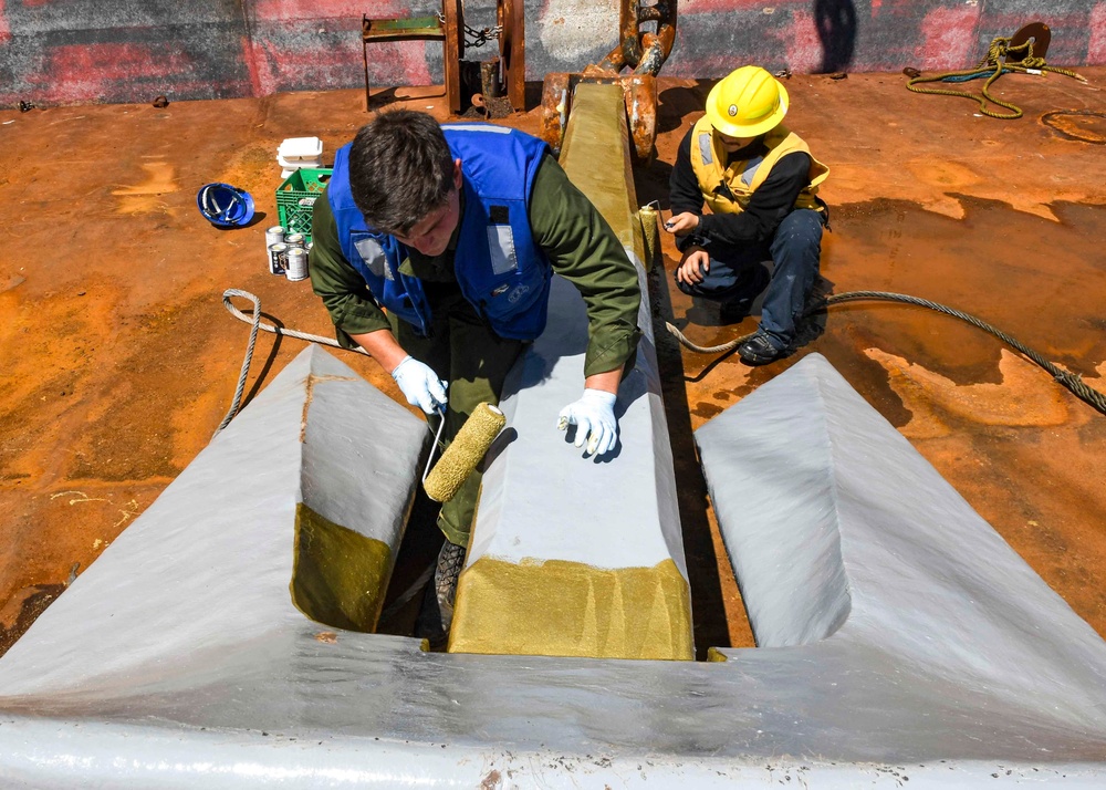 USS Hershel &quot;Woody&quot; Williams maintenance in Croatia