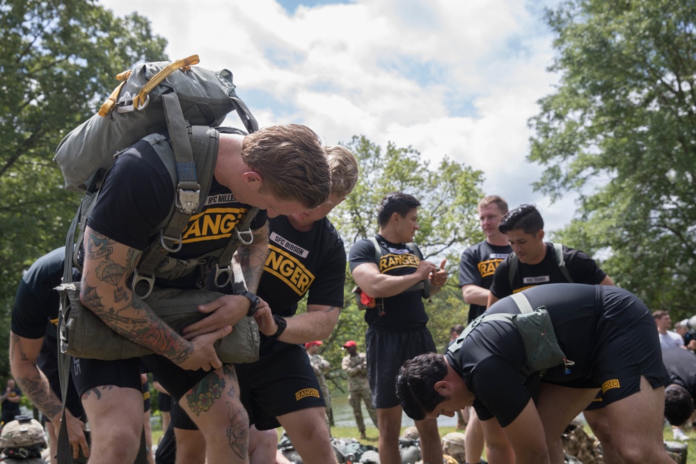 5TH RANGER TRAINING BATTALION WATER JUMP