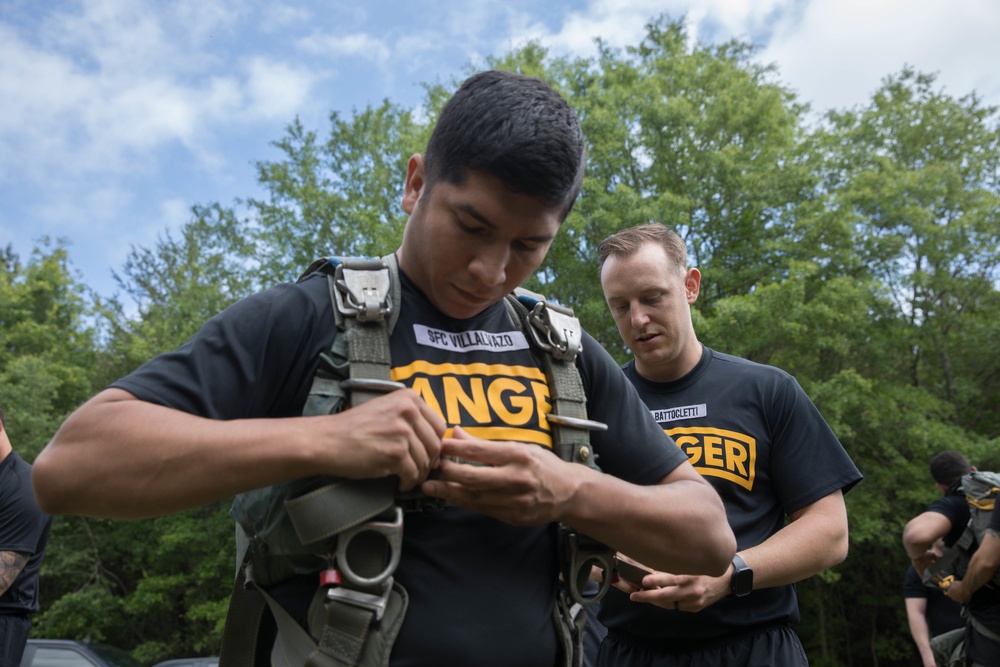 5TH RANGER TRAINING BATTALION WATER JUMP