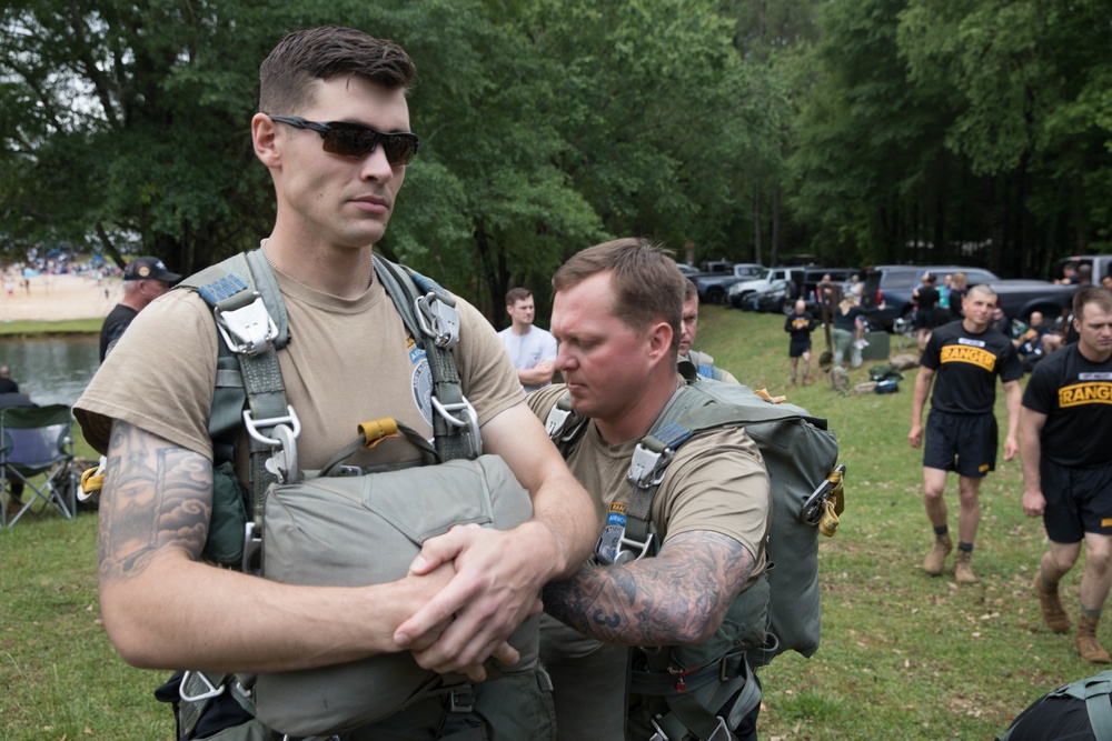 5TH RANGER TRAINING BATTALION WATER JUMP