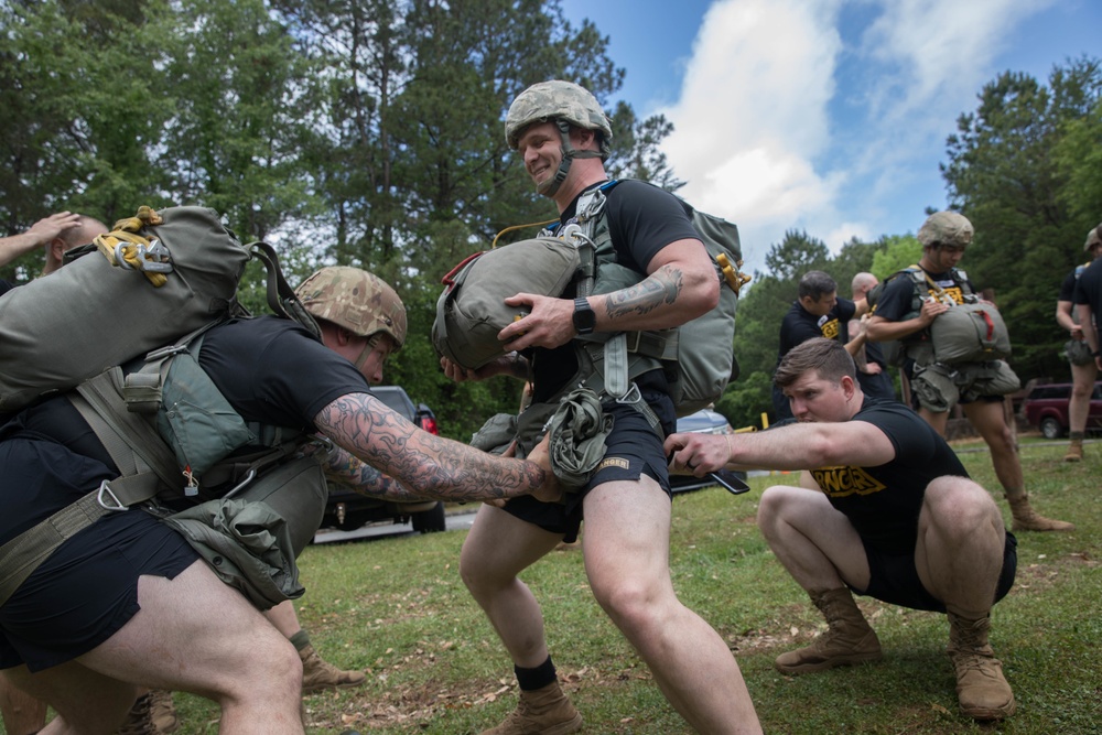 5TH RANGER TRAINING BATTALION WATER JUMP