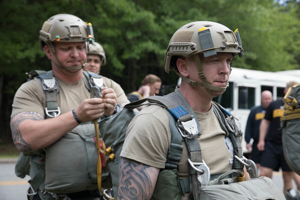 5TH RANGER TRAINING BATTALION WATER JUMP