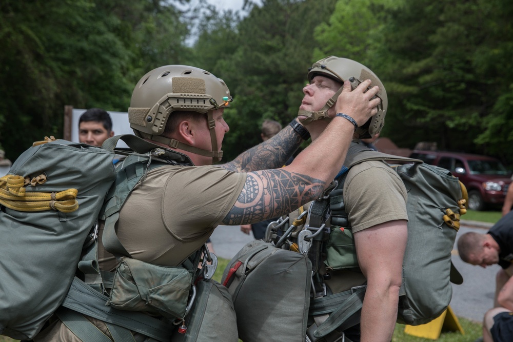 5TH RANGER TRAINING BATTALION WATER JUMP