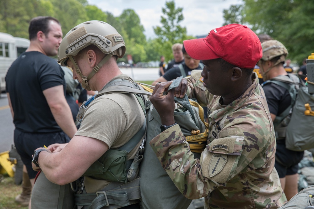 5TH RANGER TRAINING BATTALION WATER JUMP