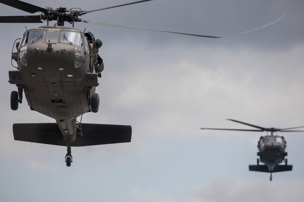 5TH RANGER TRAINING BATTALION WATER JUMP