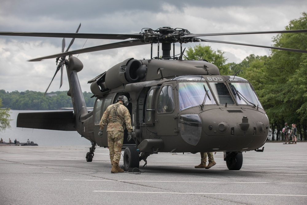 5TH RANGER TRAINING BATTALION WATER JUMP