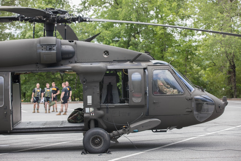 5TH RANGER TRAINING BATTALION WATER JUMP